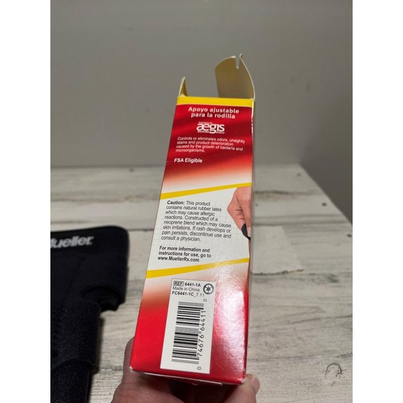 Mueller Sport Care antimicrobial 4-way adjustable knee support - Picture 5 of 5